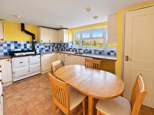 Kitchen Diner- click for photo gallery